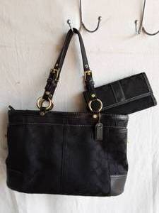 Coach Purse With Matching Wristlet