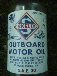 Vintage Skelly Outboard Motor Oil.  Empty, Like New
