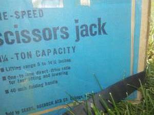 Scissors Jack.in box.