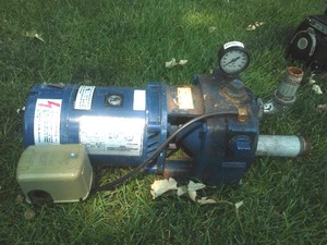 Well pump GE motor. runs.