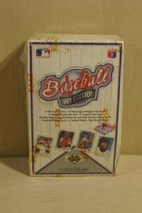 Box of 1991 Upper Deck Baseball Card Packs