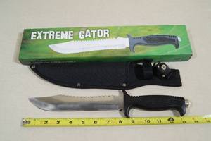 Extreme Gator Fixed Blade Bowie Knife