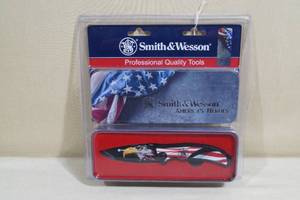 Smith & Wesson Americas Heroes Folding Pocket Knife