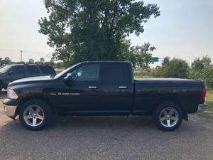 lot 2 image: 2012 Ram 1500 SLT - 4x4 HEMI - Very Clean Big Horn Edition