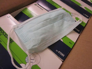 HALYARD PROCEDURE FACE MASKS W SO SOFT EARLOOPS - BULK CASES