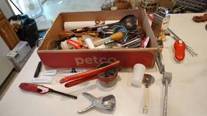 lot 85 image: Miscellaneous Kitchen Utensils-(Items)