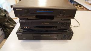 lot 125 image: Three VCRS---Panasonic Omnivision VHS VCR--Sony Hi-Fi Stereo VHS VCR--Sony Hi-Fi-Stereo Digital VCR