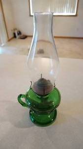 lot 135 image: Vintage Green Glass Oil Lamp With Clear Glass Chimney