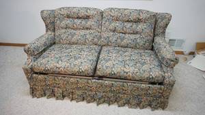 lot 201 image: Floral Print Love Seat Hide-A-Bed--62 Wide--Eden Valley Collection