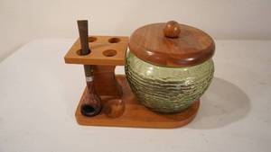 lot 220 image: Antique Wooden 4-Pipe Holder & Tobacco Holder In Green Glass Container