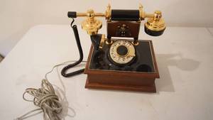 lot 222 image: Antique Dial Telephone & Base (Decorator Telephone Housing) American Telecommunications Corporation--Model #DWN1310B