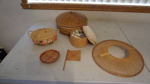 lot 250 image: Wicker Pin Cushion & Wicker Container Miscellaneous Buttons & Five Other Wicker Pieces