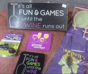WINE LOVERS DECOR-MISC LOT