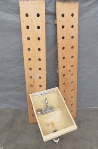 WAL SINK NSF PLASTIC SINK AND 2 WINE BOTTLE DRYING BOARDS