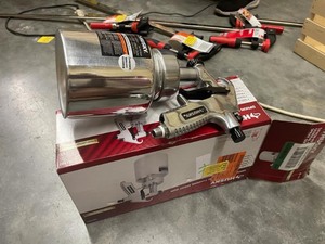 lot 1 image: Siphon Feed General Purpose Spray Gun