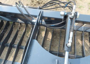 lot 4 image: 75 New - Skid Steer Grapple Skid Loader Attachment