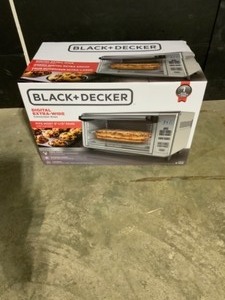 BLACKDECKER 1500 W 8-Slice Black and Silver Countertop Convection Toaster Oven with Temperature Controls. See Pictures