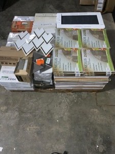 Pallet of Mixed Wall & Floor Tiles. Various Kinds & Designs. See Pictures