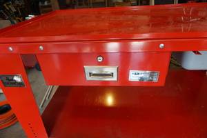 lot 6 image: Western Mfg Model 4000 HD Wheeled Mechanics Tear Down Table