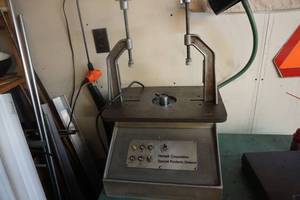 lot 15 image: Hartzell Corp Special Products Division Vertical Cylinder Boring Lathe