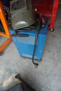 lot 18 image: Miller Thunderbolt 225V Portable Welder
