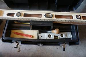 lot 113 image: Stanley 19 Tool Box With Assorted Tools