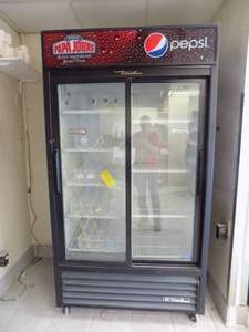 Refrigerator with Glass doors works