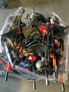 lot 26 image: (17) HomeLite 2-Cycle 26 CC Straight & Curved Shaft Gas Trimmers See Pictures
