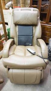 lot 3 image: Interacted Health---HT-270 Robotic Massage Chair