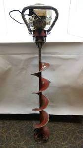 lot 6 image: Eskimo 8200 Gas Powered  Ice Auger