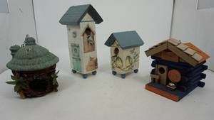 lot 78 image: Four Neat Birdhouses