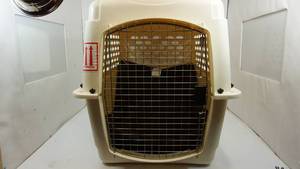 lot 84 image: Vari-Kennel Ultra Large Dog Kennel