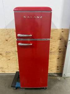 lot 44 image: GALANZ 7.6 cu.ft. Retro Mini Refrigerator with Dual Door and True Freezer in Red