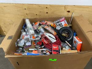 lot 66 image: Home Depot Store Returns Pallet