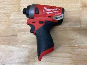 lot 102 image: MILWAUKEE M12 FUEL 12-Volt Lithium-Ion Brushless Cordless 14 in. Hex Impact Driver (Tool-Only)