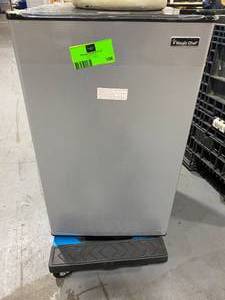 lot 106 image: MAGIC CHEF 4.4 cu. ft. Mini Fridge in Stainless Look