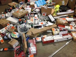 lot 47 image: Huge Lot of Bathroom Items and Misc Various Sizes, Models, and Conditions Customer Returns See Pictures