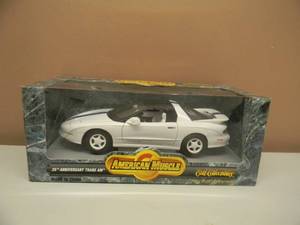 118 SCALE DIE-CAST - AMERICAN MUSCLE 25TH ANNIVERSARY TRANS AM - NEW IN BOX - GREAT PIECE - SEE PICTURES
