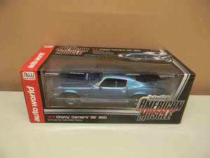 118 SCALE DIE-CAST - AUTO WORLD AMERICAN MUSCLE 1971 CHEVY CAMARO SS 350  - NEW IN BOX - AWESOME - GREAT PIECE - SEE PICTURES