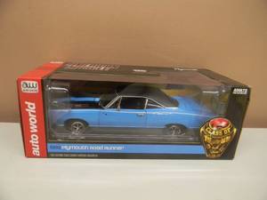 118 SCALE DIE-CAST -  AUTO WORLD AMERICAN MUSCLE MEMORIES 1969 PLYMOUTH ROAD RUNNER - NEW IN BOX - AWESOME, GREAT PIECE - SEE PICTURES