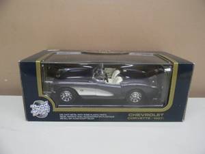 118 SCALE DIE-CAST -  ROAD TOUGH 1957 CHEVROLET CORVETTE  - NEW IN BOX - GREAT PIECE - SEE PICTURES
