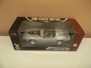 118 SCALE DIE-CAST - ROAD SIGNATURE 1979 PONTIAC FIREBIRD TRANS AM - NEW IN BOX - AWESOME, GREAT PIECE - SEE PICTURES