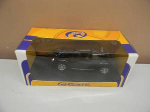 118 SCALE DIE-CAST - GATE VOLKSWAGON BEATLE - NEW IN BOX - GREAT PIECE - SEE PICTURES