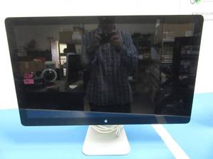 lot 21 image: Apple&nbspThunderbolt Display A1407 27in LCD Monitor 