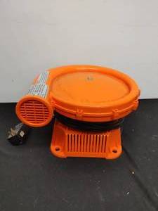 lot 8 image: Air Blower
