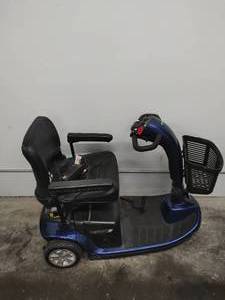 lot 1 image: Pride Victory 9 Mobility Scooter