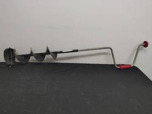 lot 113 image: Strike Master Ice Auger