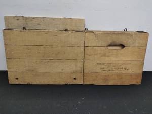 lot 122 image: Vintage Hubbard Folding Box