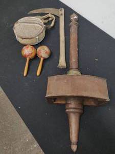 lot 142 image: Collection of Vintage Items