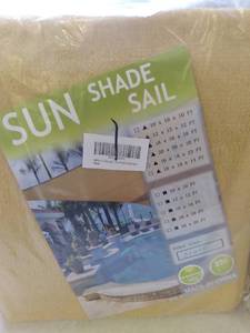 lot 7 image: 2 Sun Shade Sails 8x 12ea....